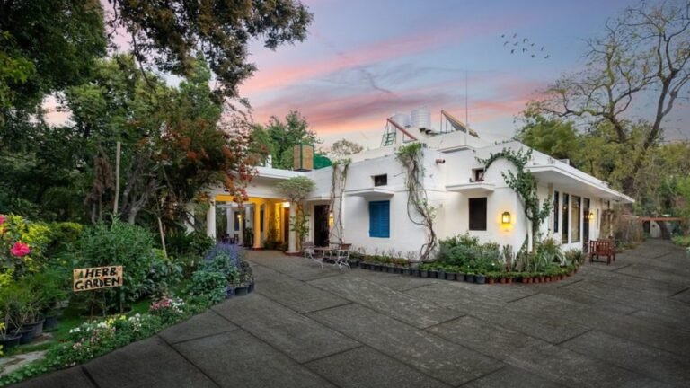 Weekend Getaways from [Your City] with Charming Guest Houses
